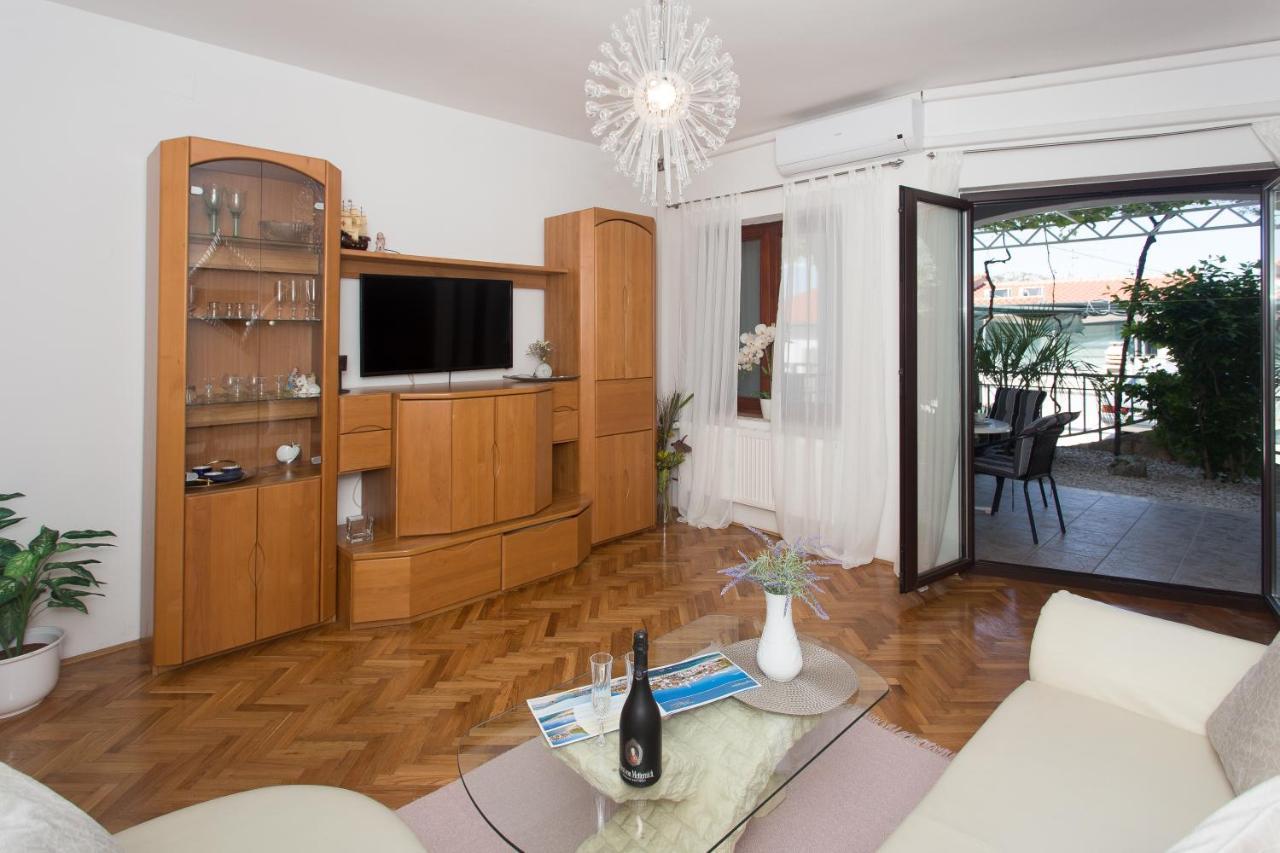 Apartmani Stanic Seget Vranjica Quarto foto